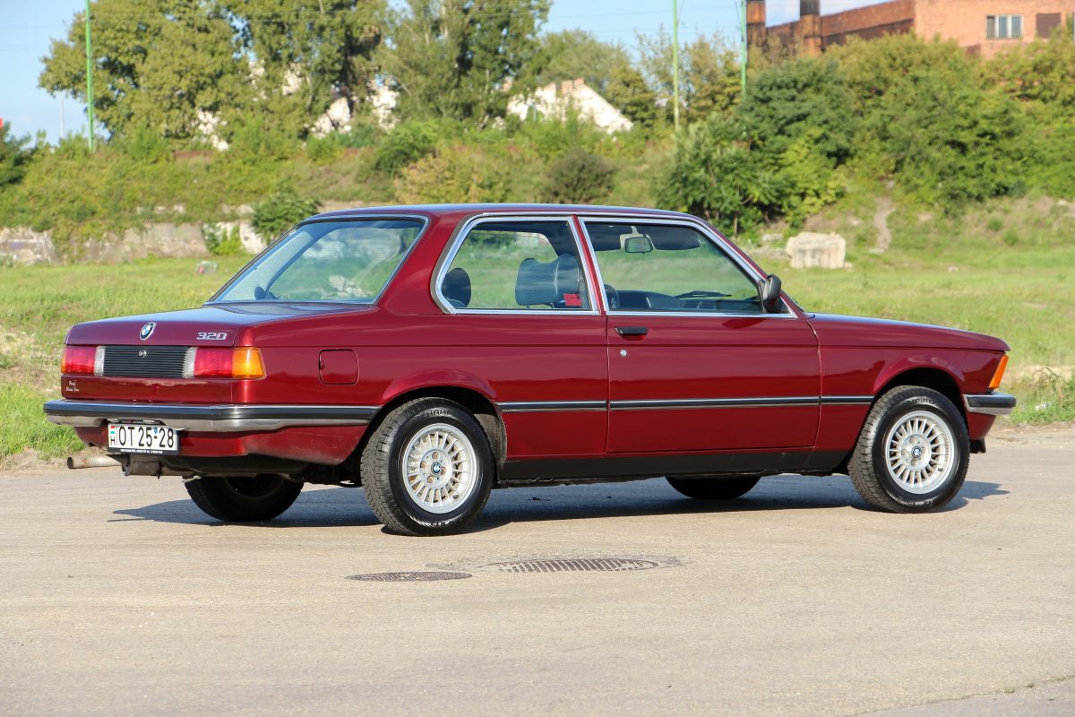 BMW 320