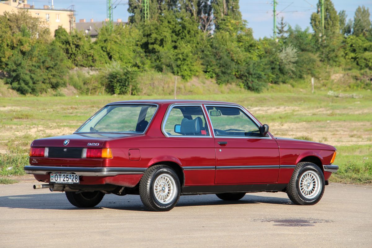 BMW 320