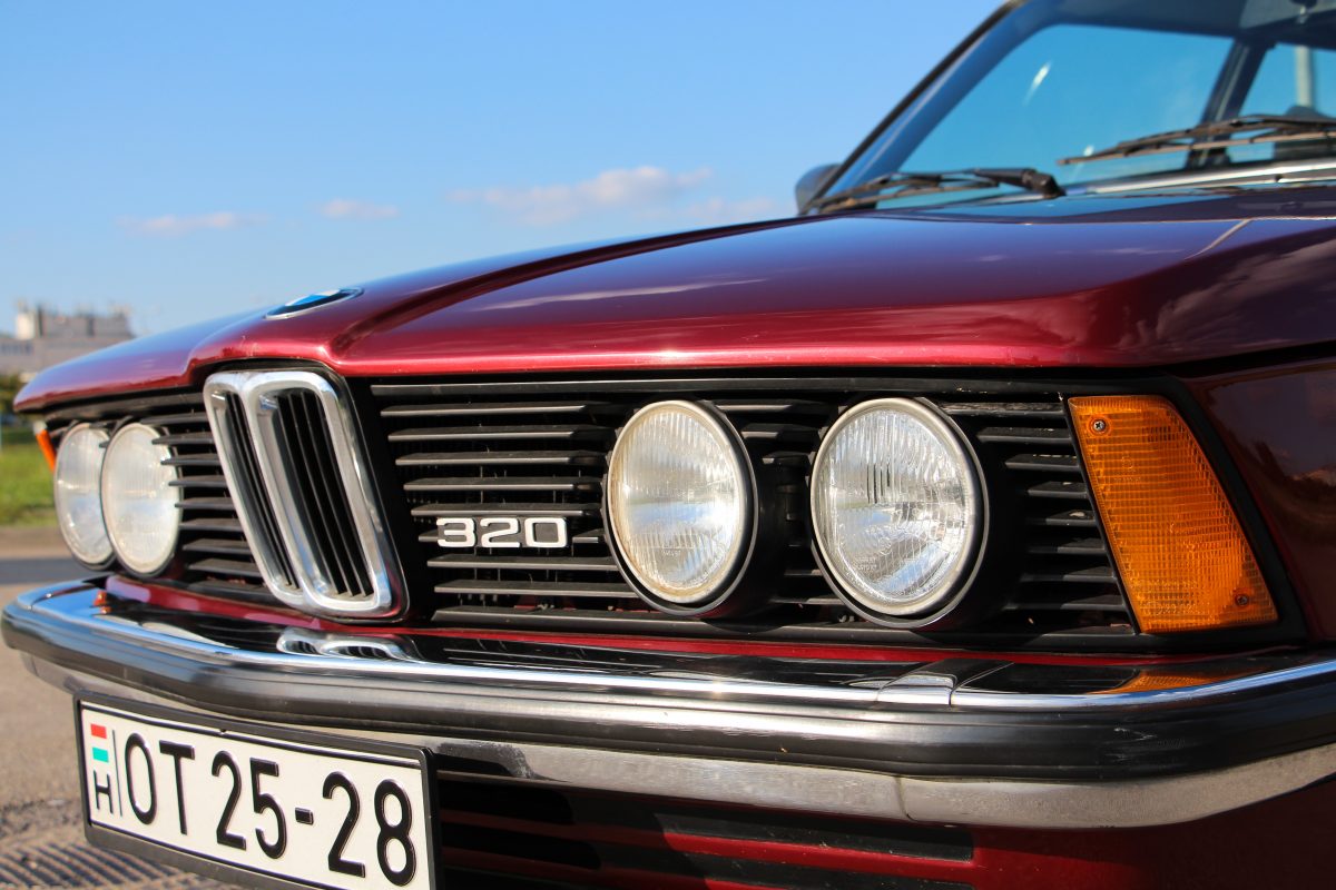 BMW 320