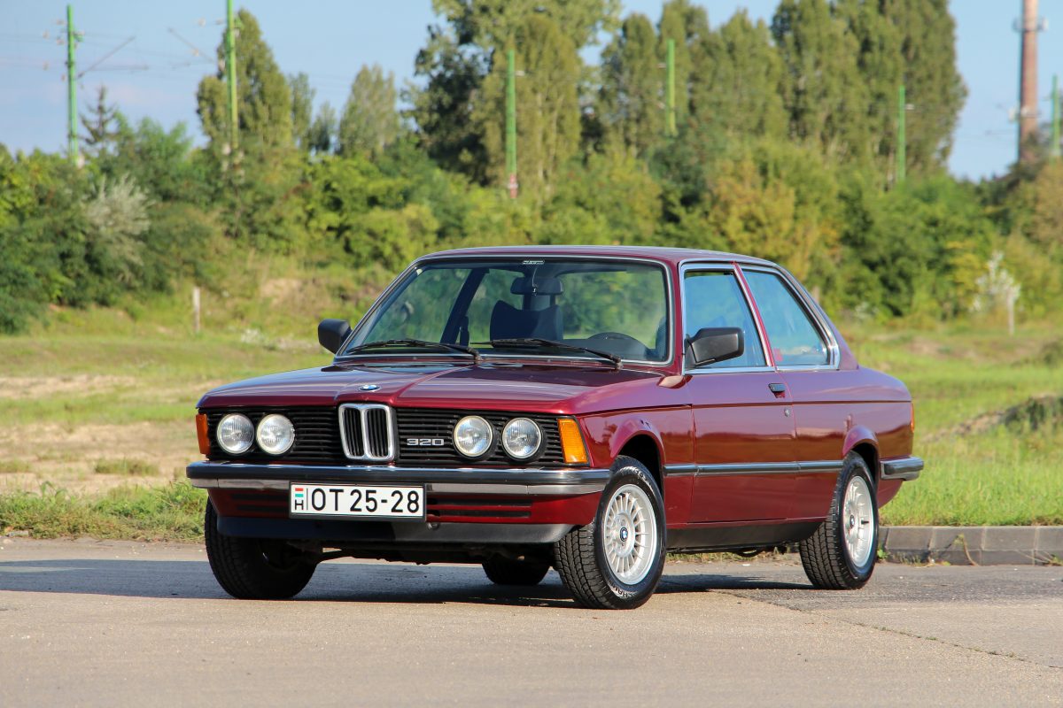 BMW 320