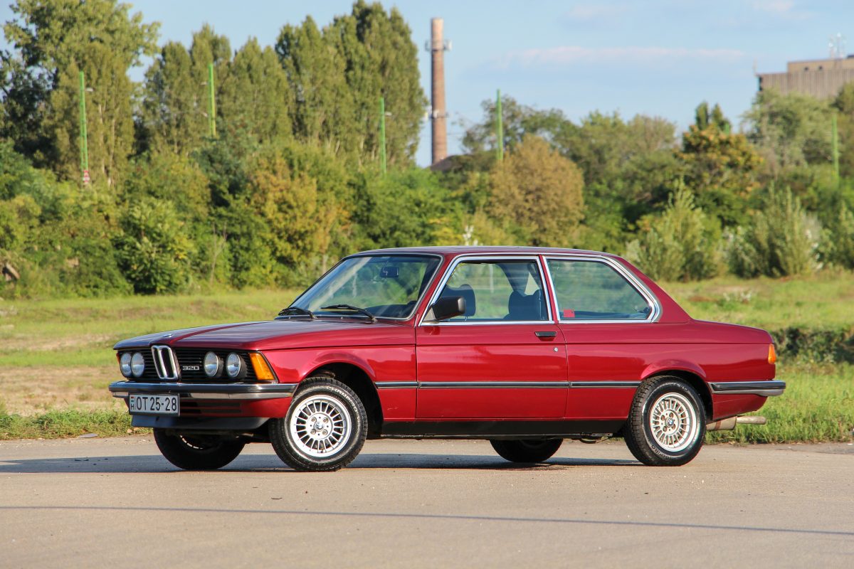 BMW 320