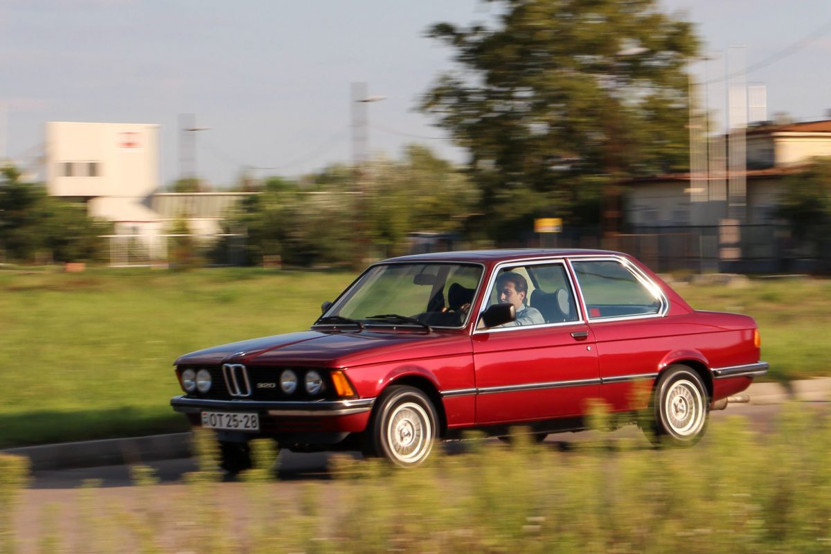 BMW 320