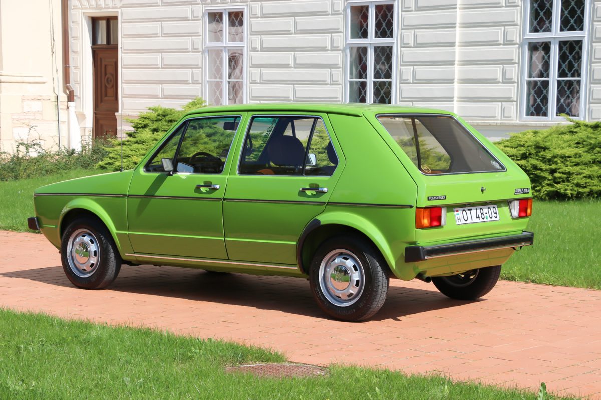 VOLKSWAGEN GOLF