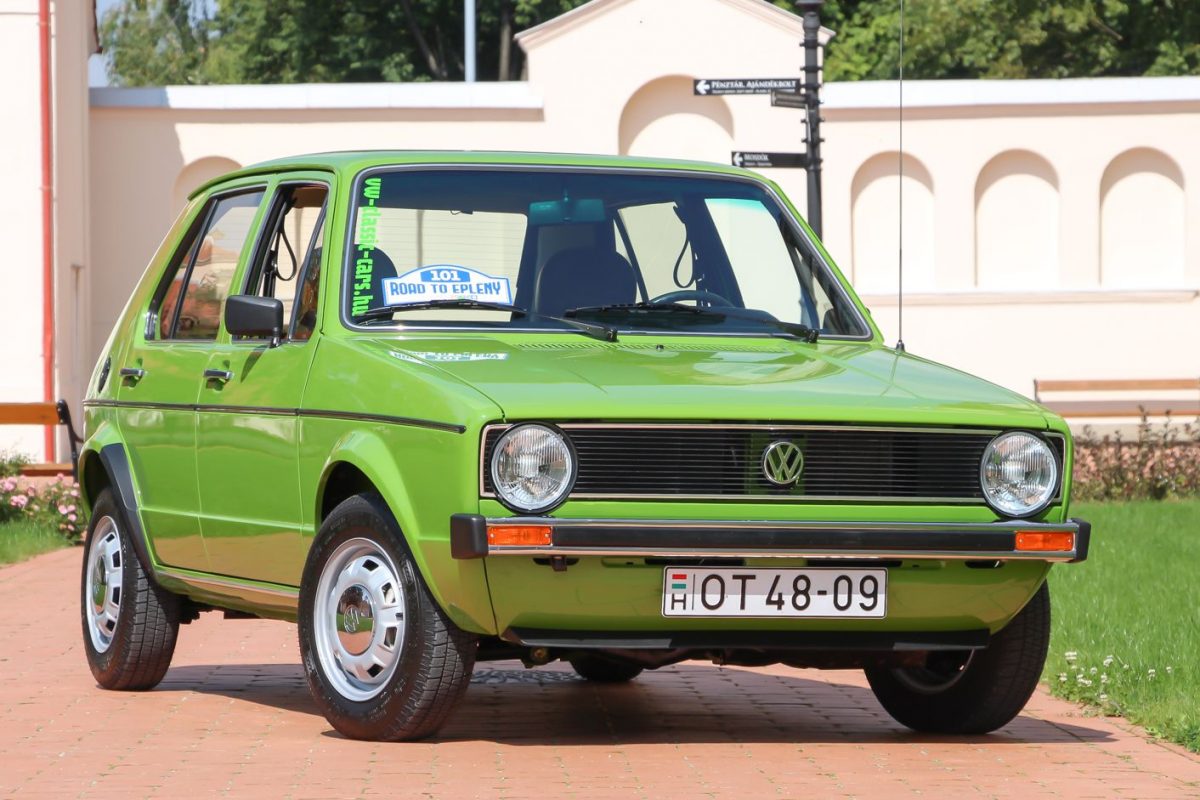 VOLKSWAGEN GOLF