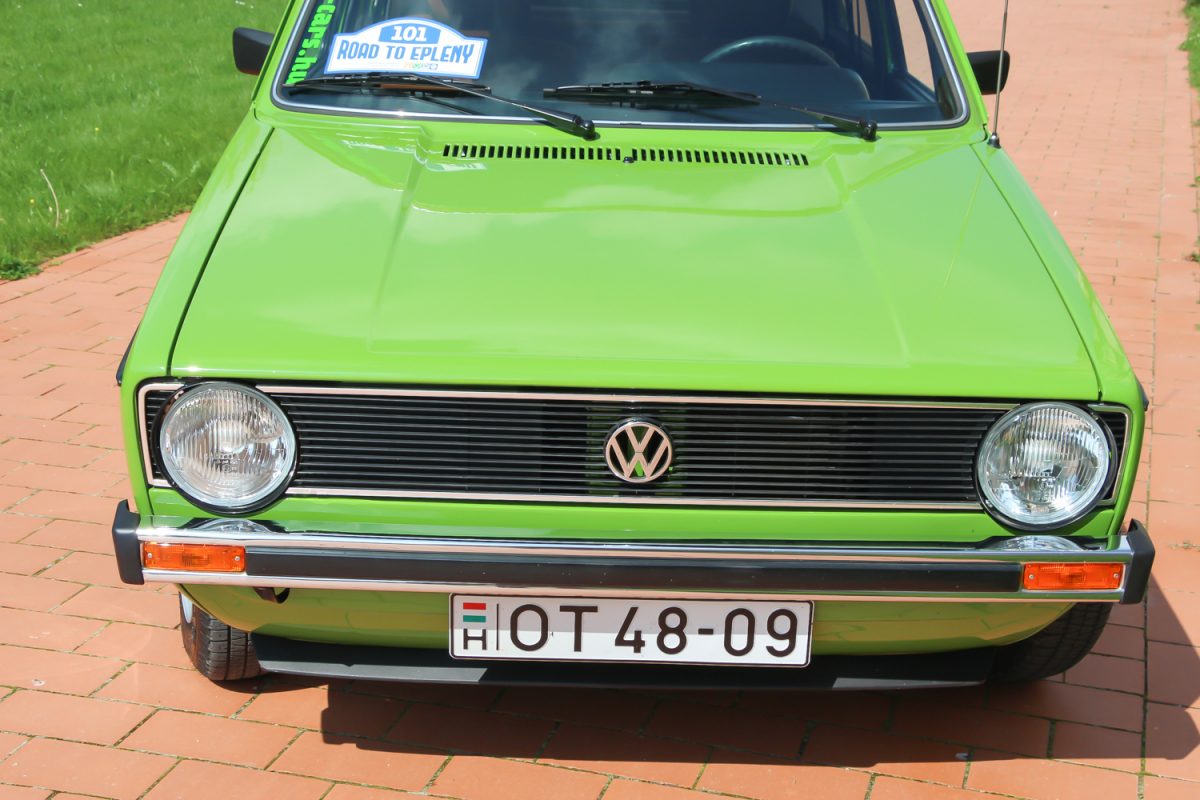 VOLKSWAGEN GOLF