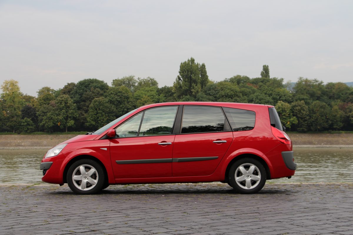 RENAULT GRAND SCENIC