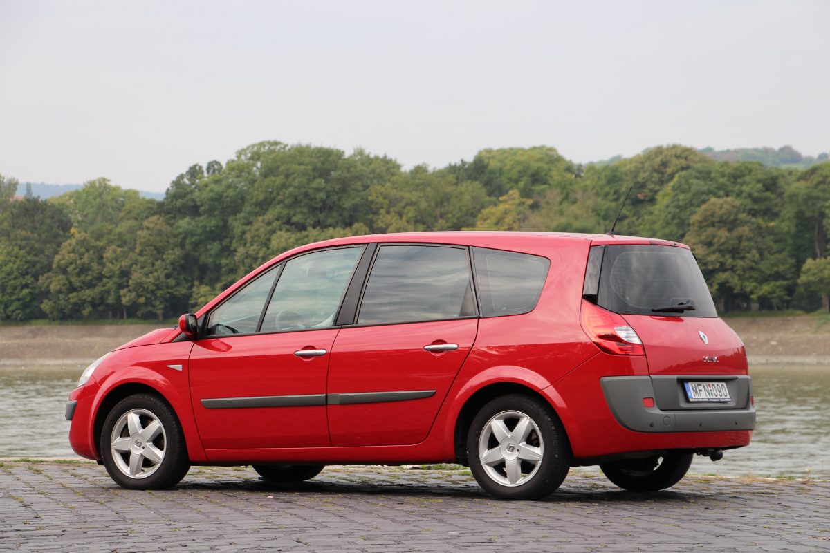 RENAULT GRAND SCENIC