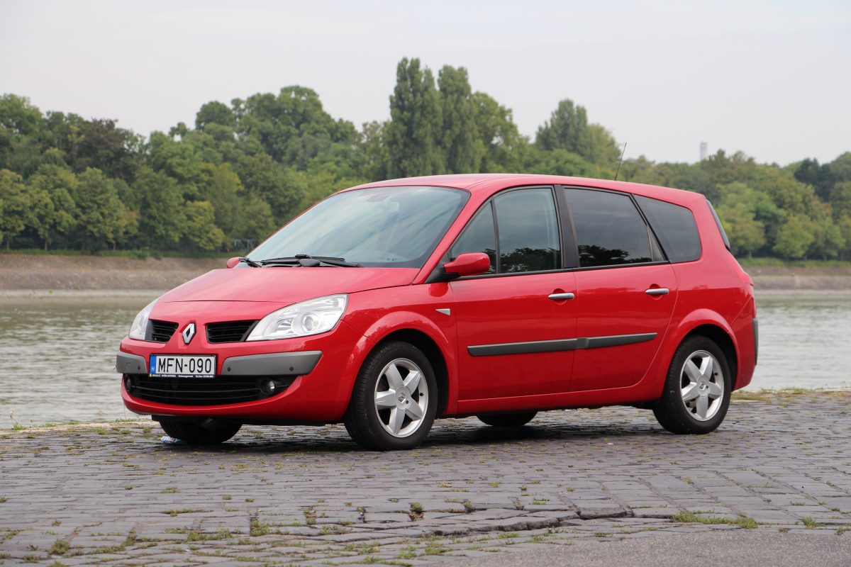 RENAULT GRAND SCENIC