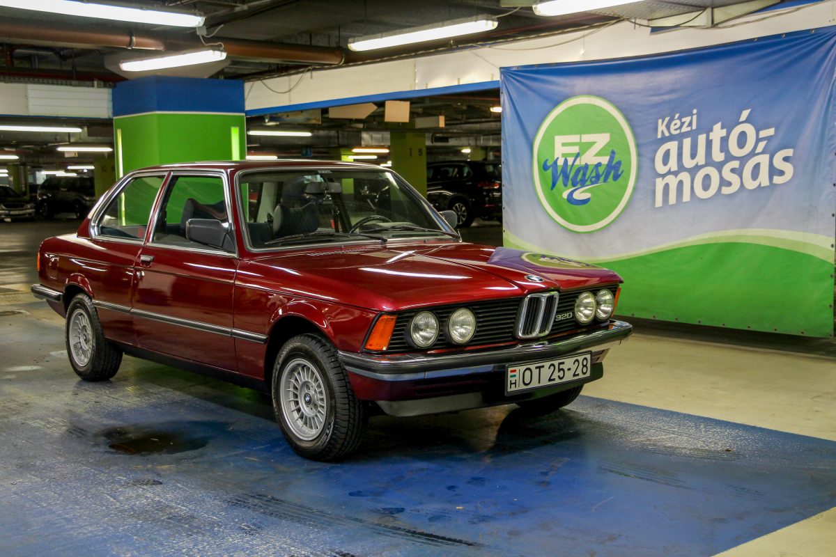 BMW 320
