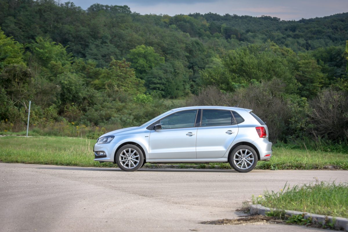 VOLKSWAGEN POLO V