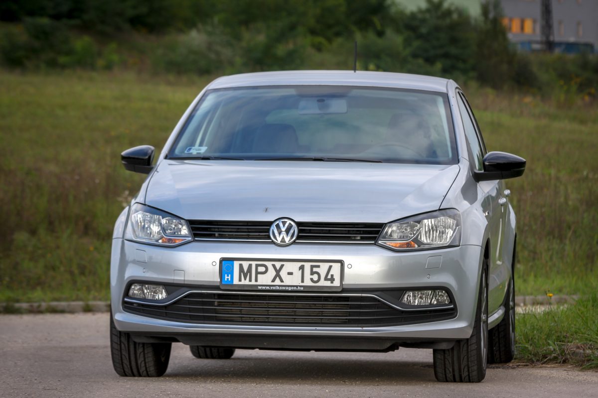 VOLKSWAGEN POLO V