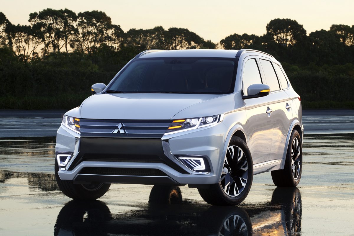 MITSUBISHI OUTLANDER