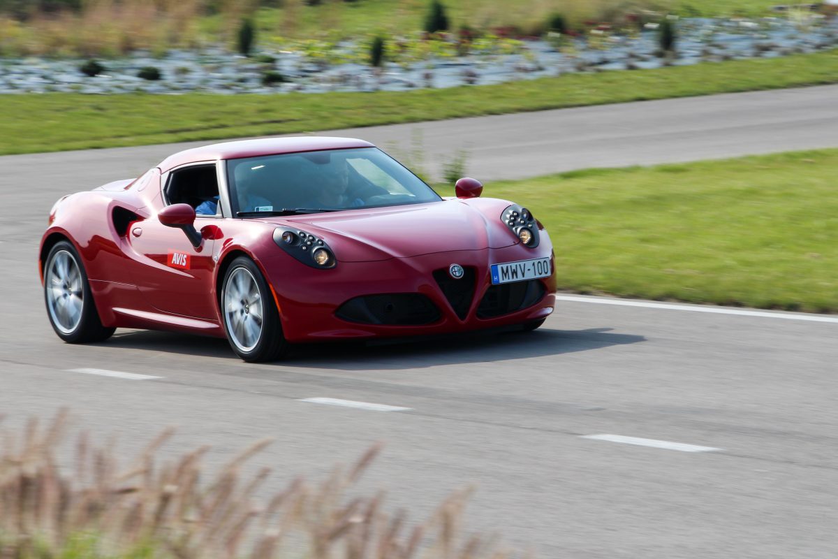 ALFA ROMEO 4C