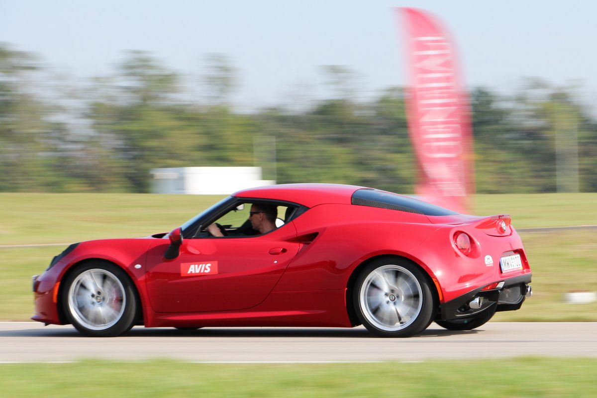 ALFA ROMEO 4C