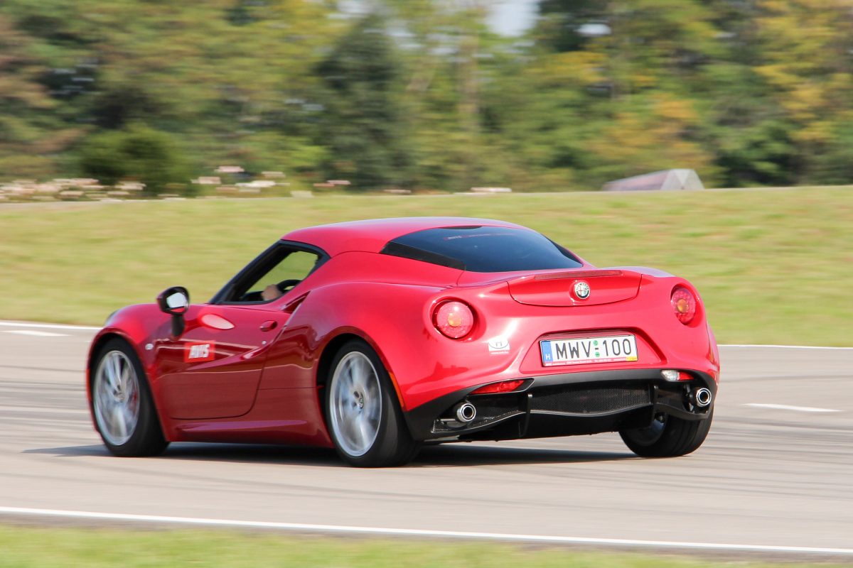 ALFA ROMEO 4C