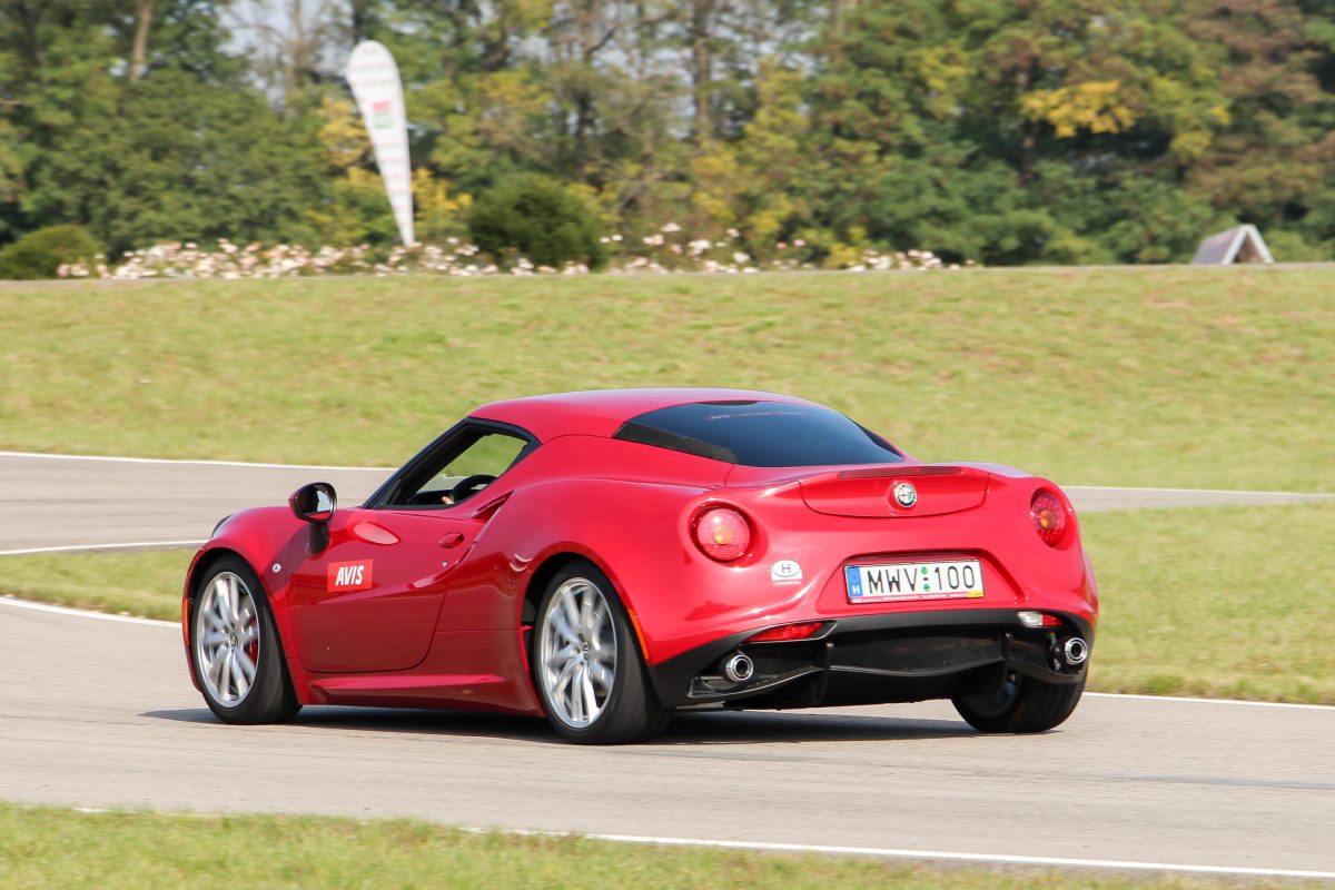 ALFA ROMEO 4C