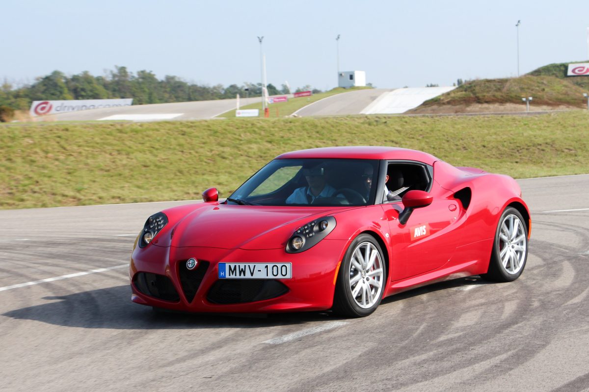 ALFA ROMEO 4C