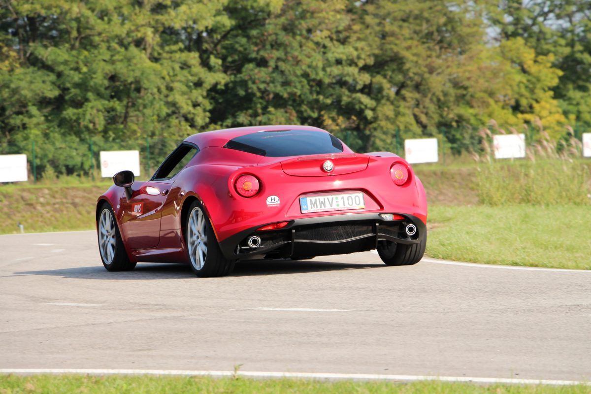 ALFA ROMEO 4C