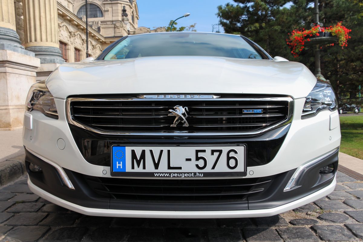 PEUGEOT 508