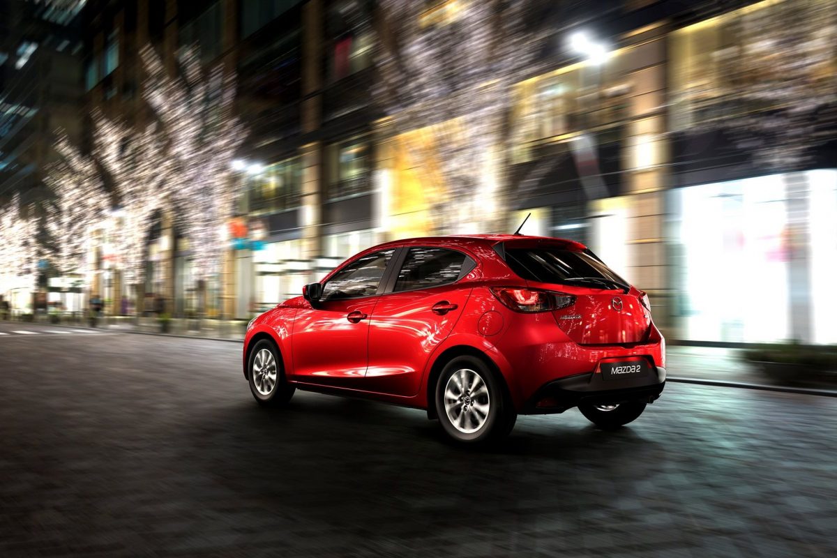 MAZDA 2