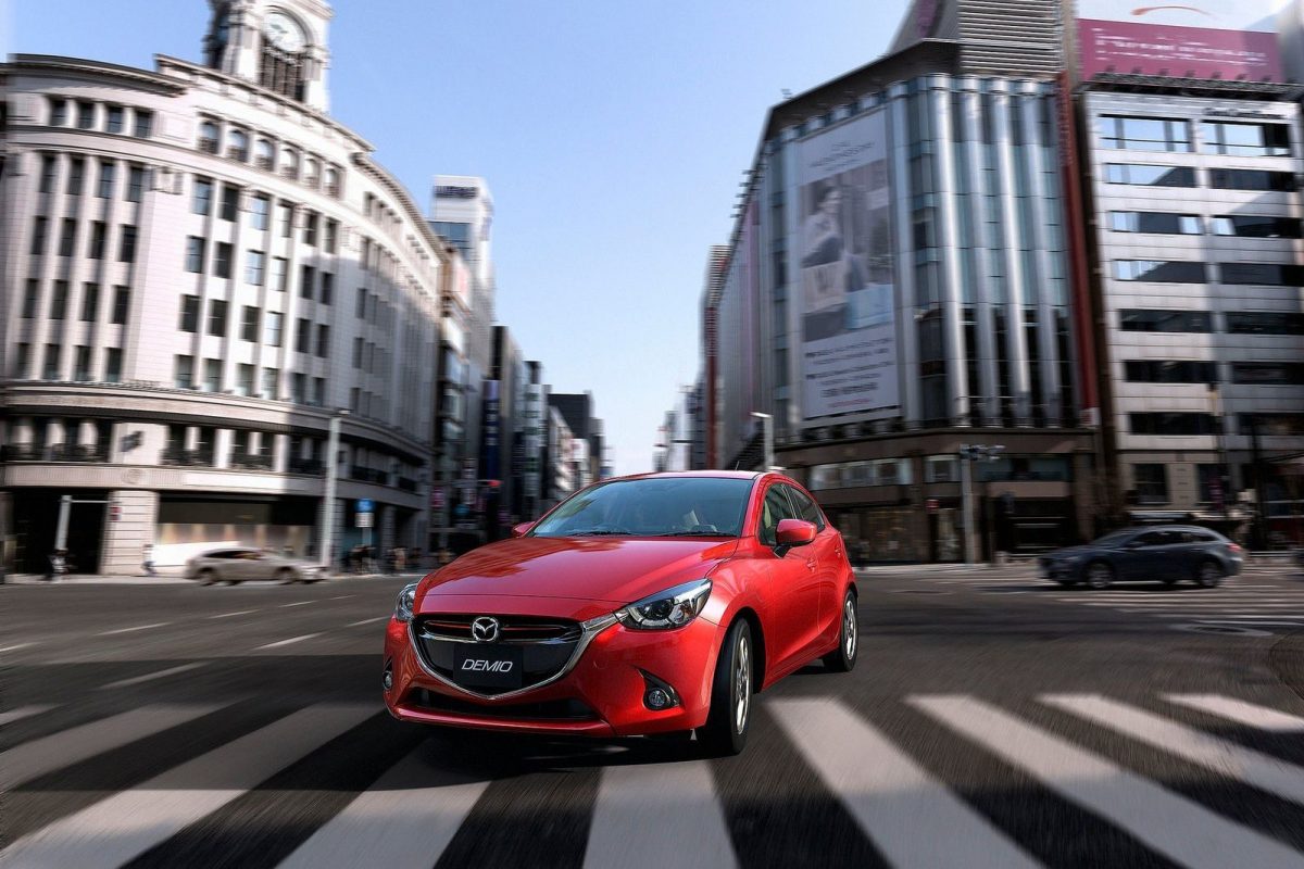 MAZDA 2
