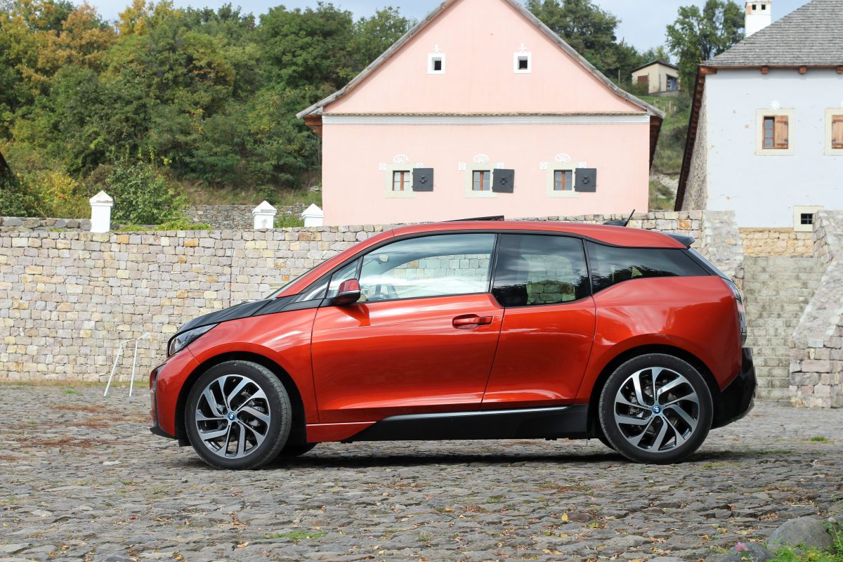 BMW I3