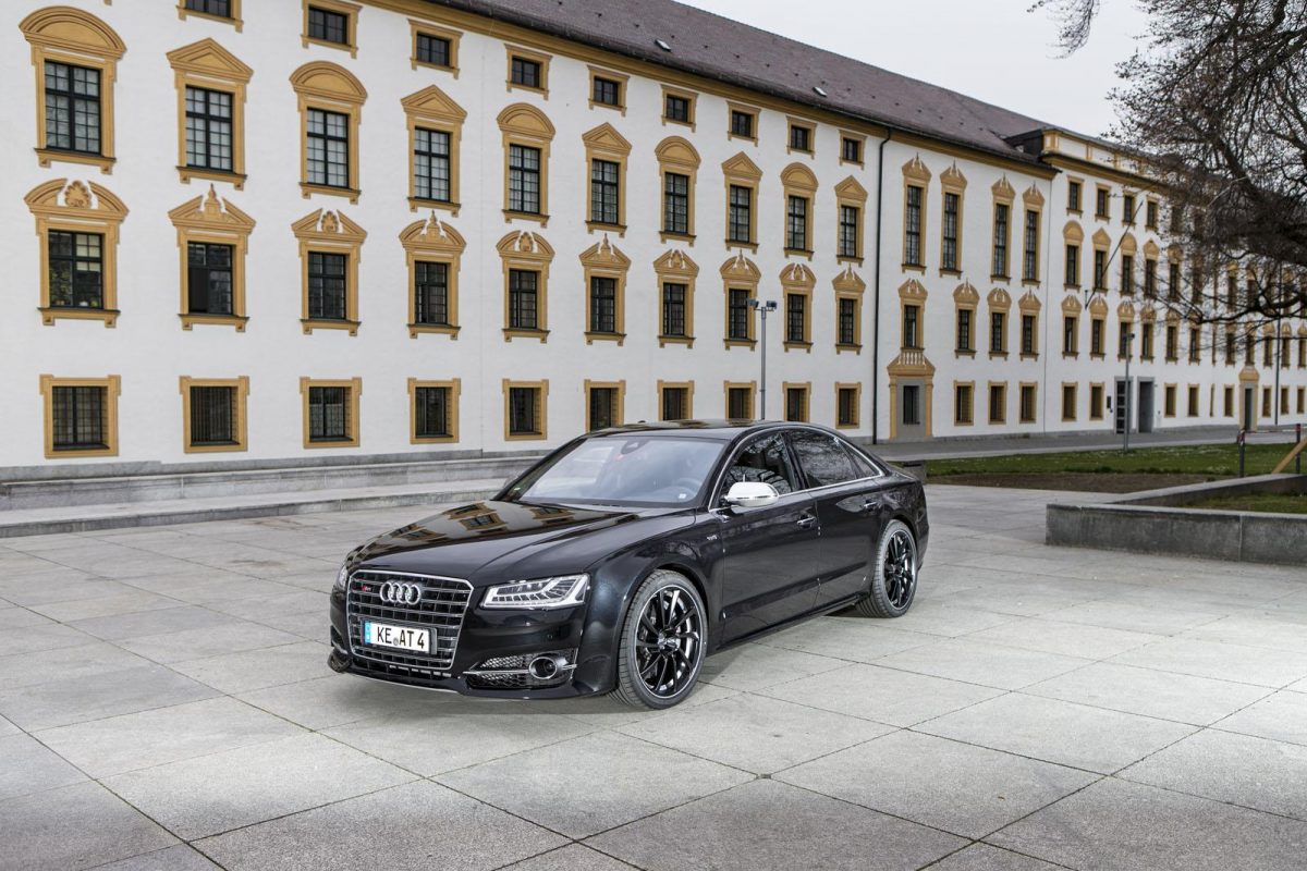 AUDI S8