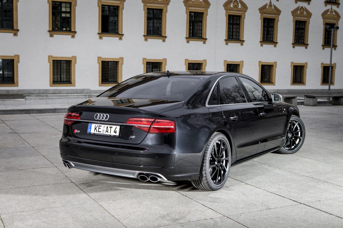AUDI S8