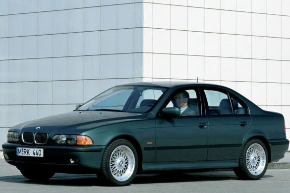 BMW 5-ÖS SOROZAT