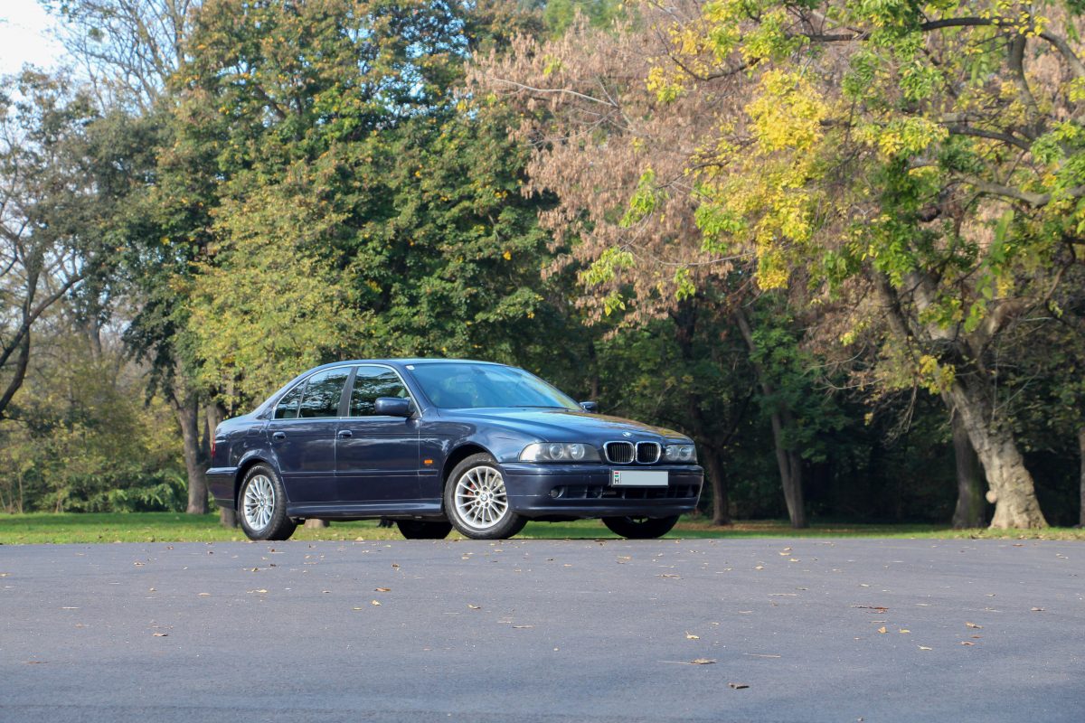 BMW 5-ÖS SOROZAT