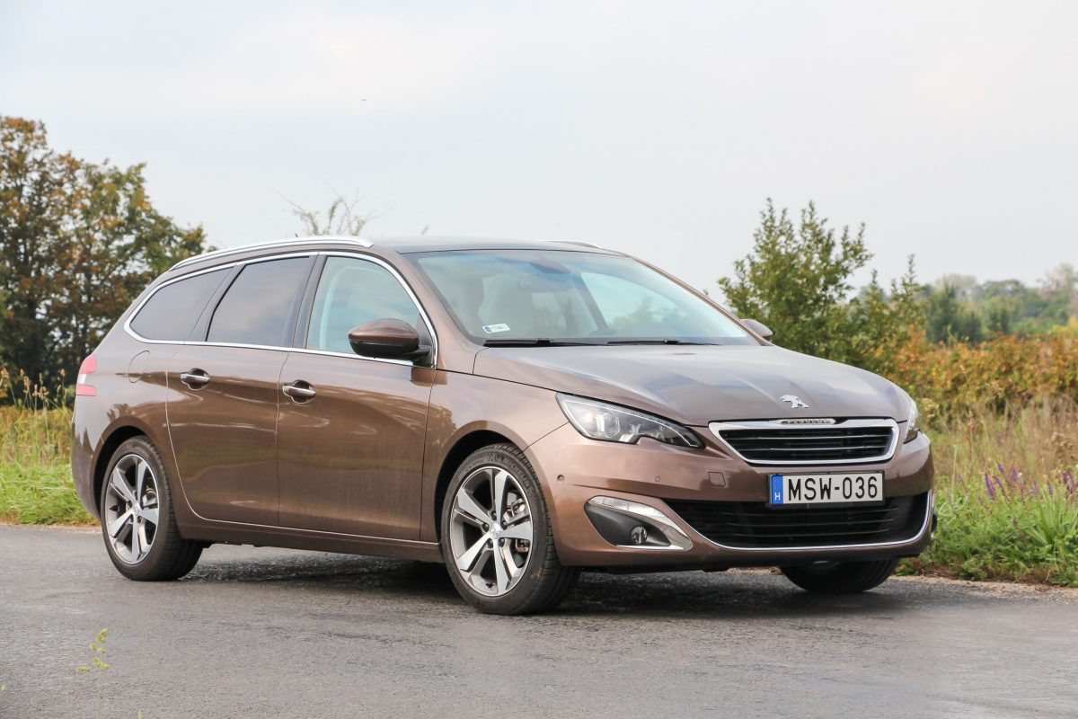 PEUGEOT 308