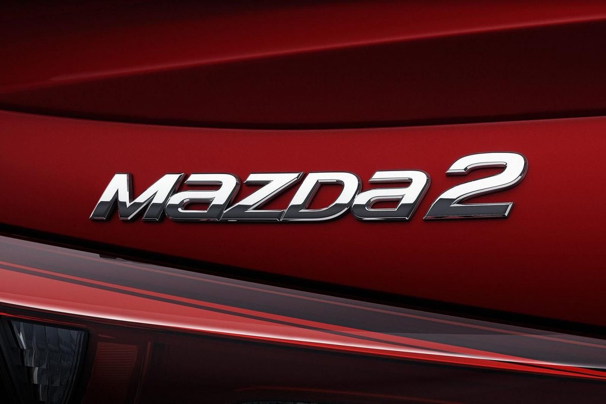 MAZDA 2