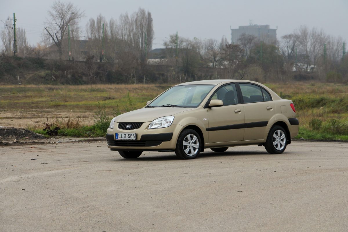 KIA RIO