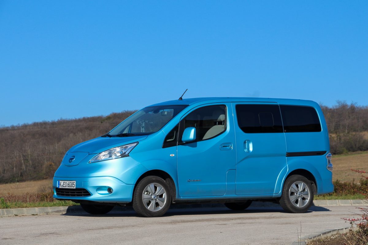 NISSAN NV200
