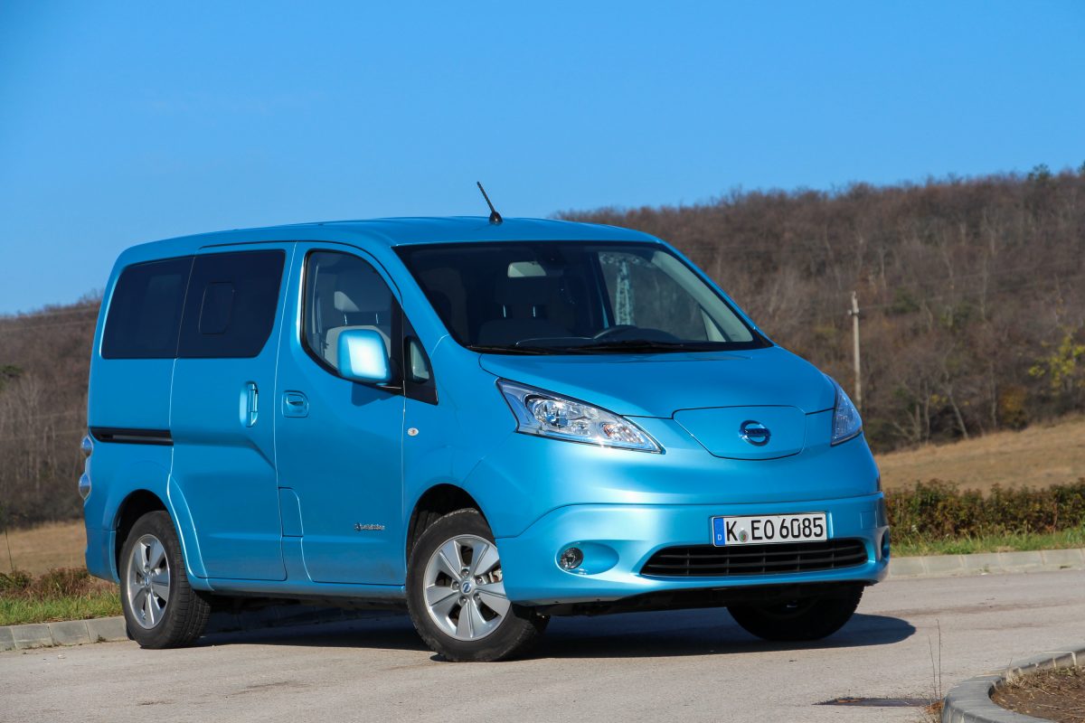 NISSAN NV200