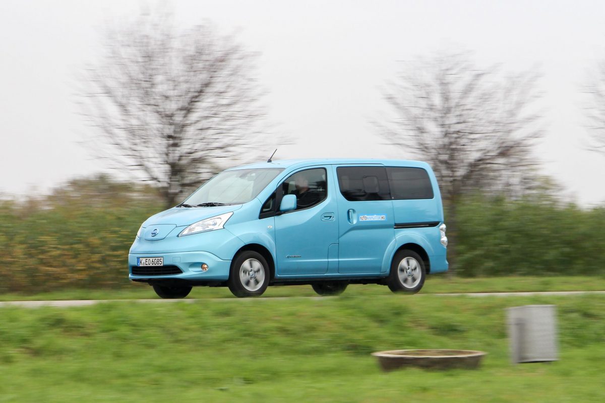 NISSAN NV200