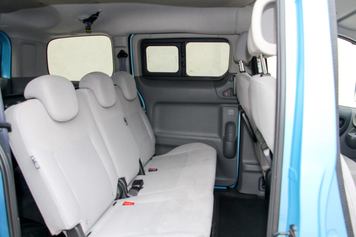 NISSAN NV200
