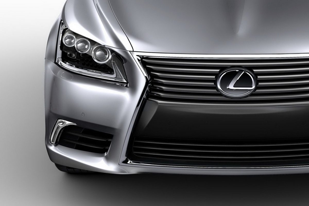 LEXUS LS