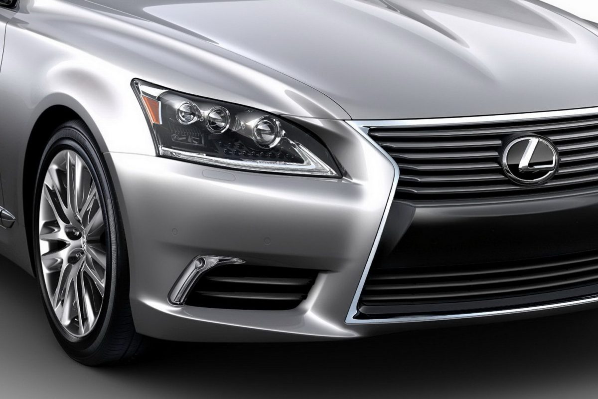 LEXUS LS