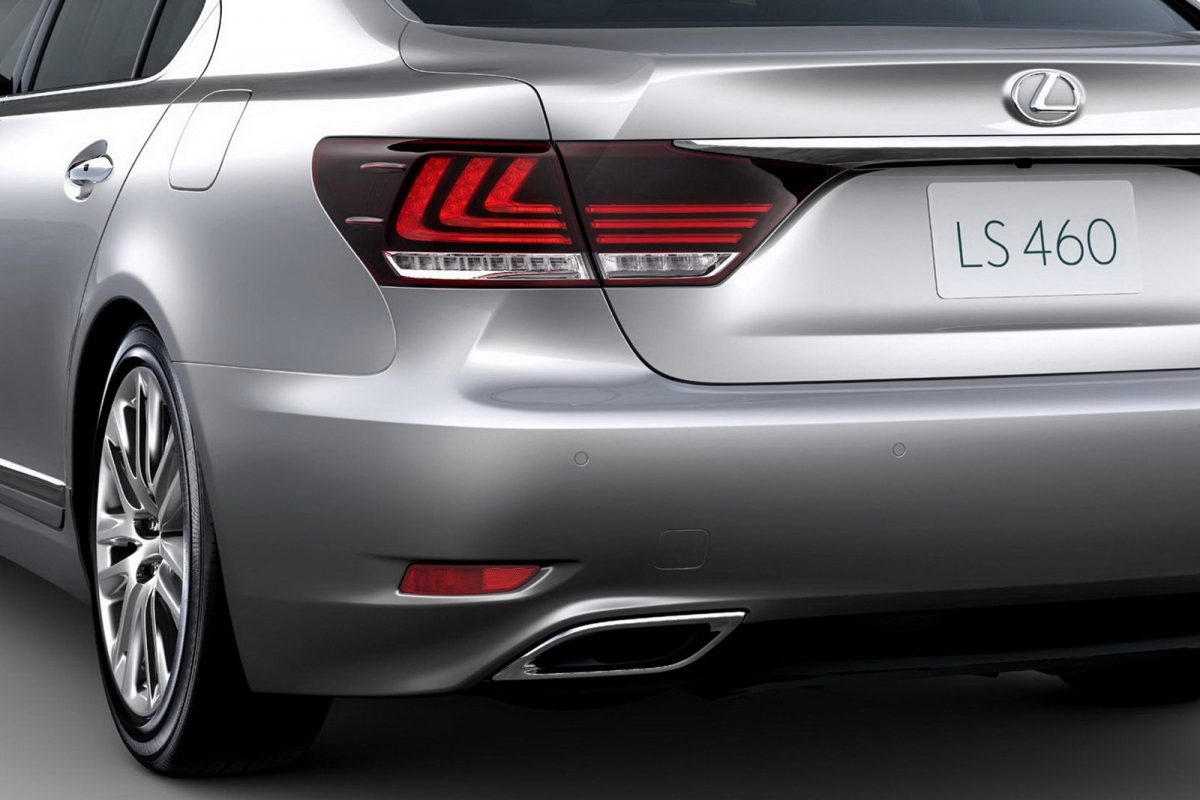 LEXUS LS
