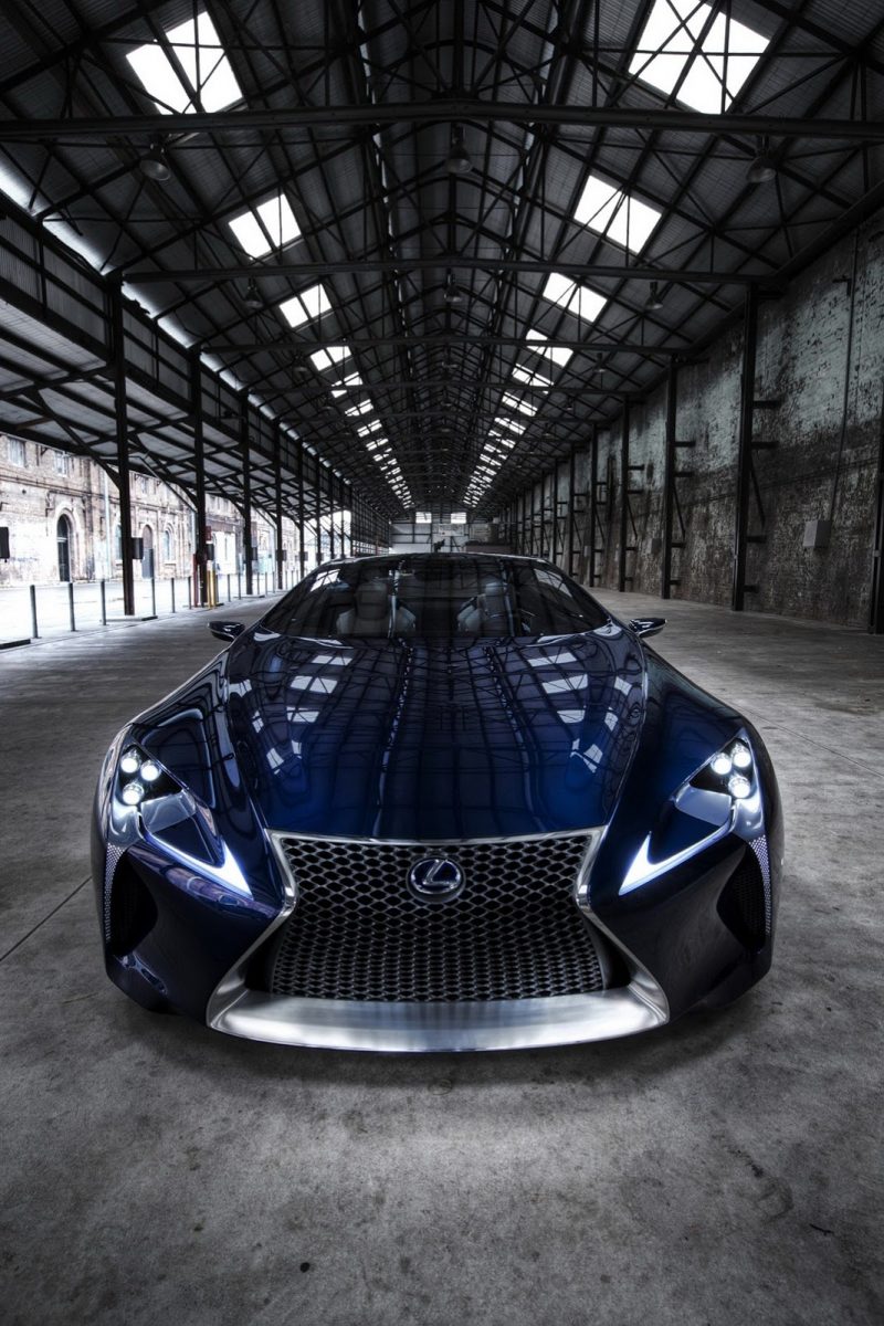 LEXUS IS