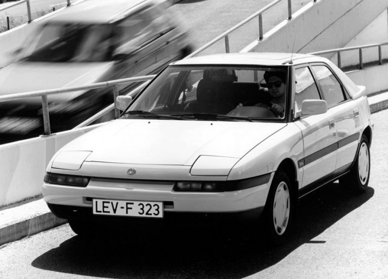 MAZDA 323